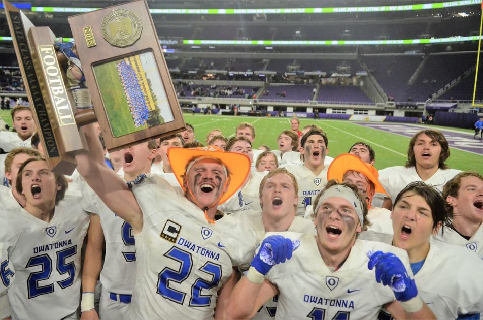 A DOGS DYNASTY: Huskies win second consecutive state title; third in six years