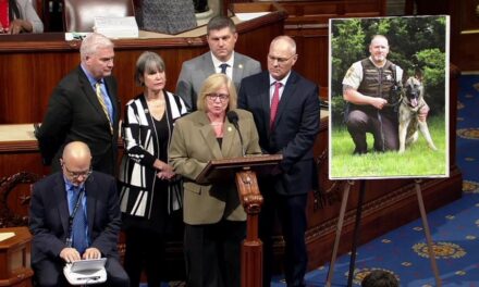 Honored to stand with members from MN to initiate a moment of silence for Deputy…